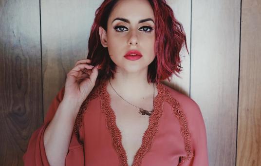  Corinne Fisher, Mike Britt, Neko White