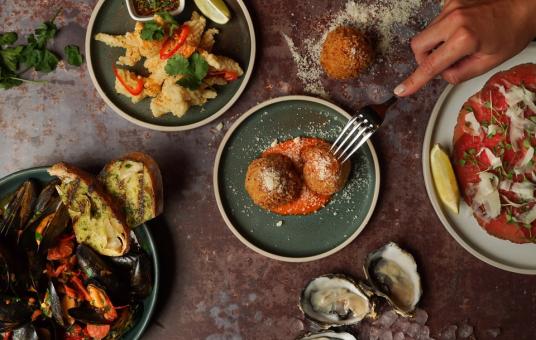 Comedy Happy Hour at Burger & Lobster ft Krystyna Hutchinson, Jared Freid, Rojo Perez, Maddy Smith